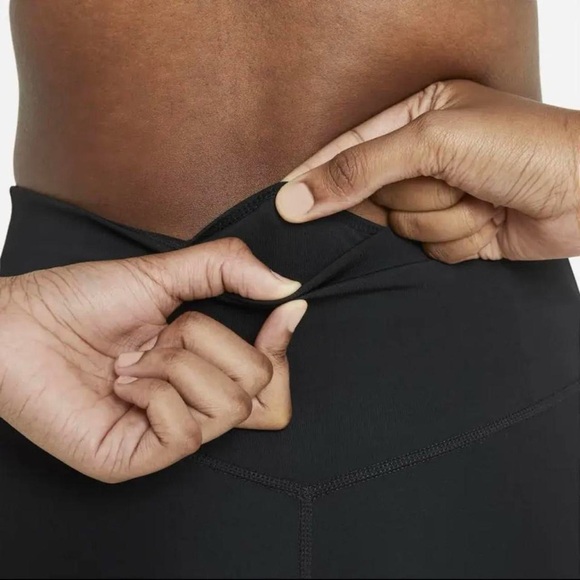 Nike Black One Rainbow Ladder Shorts - Picture 5 of 5